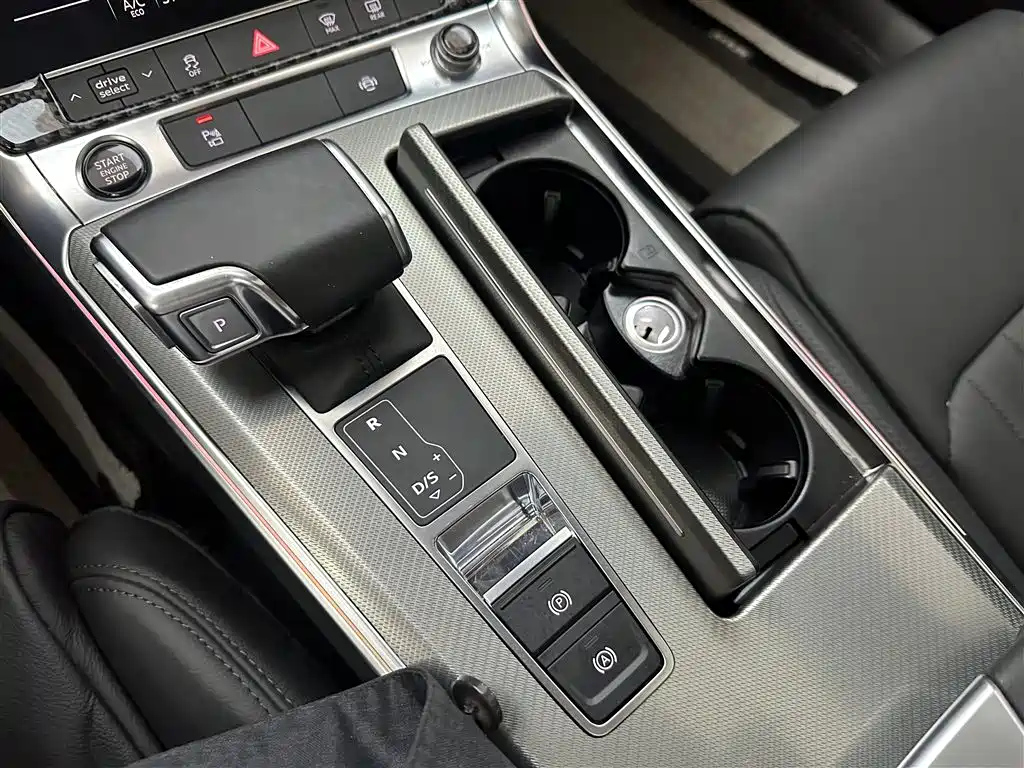 AUDI A6L 2021