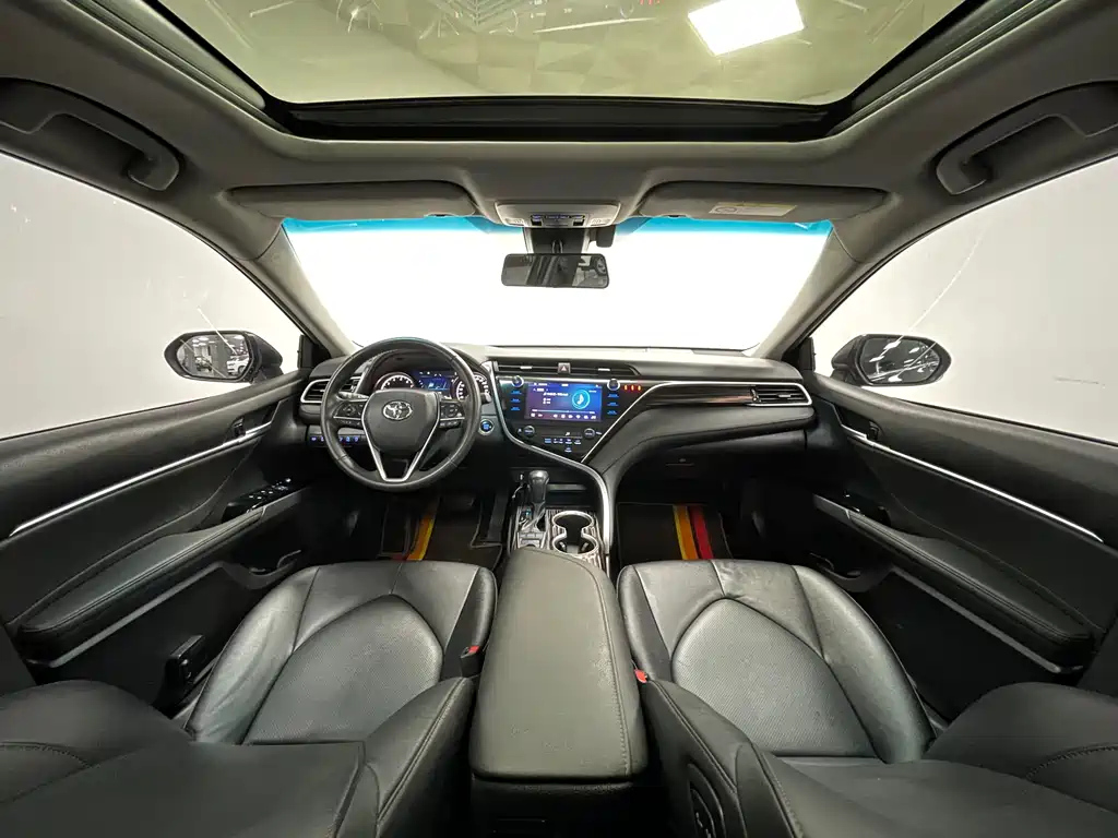 TOYOTA CAMRY 2021