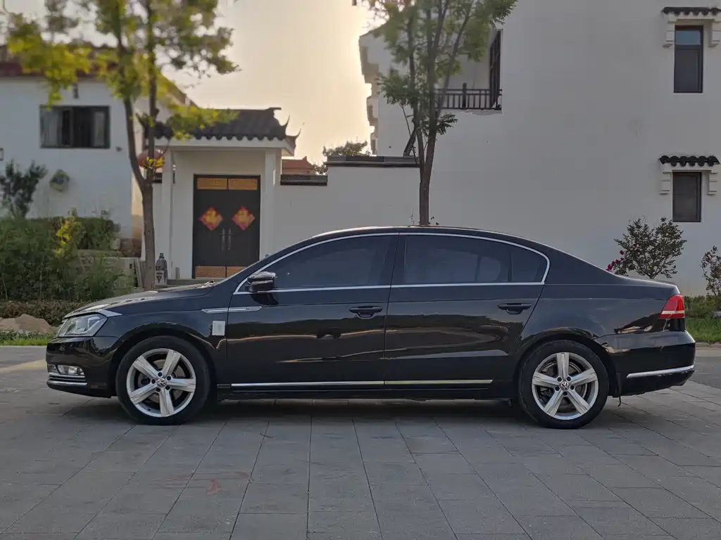 VOLKSWAGEN MAGOTAN 2016