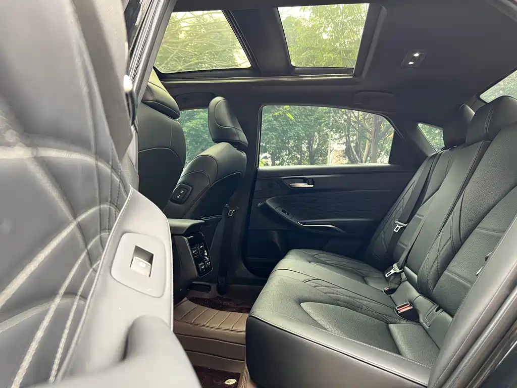 TOYOTA AVALON 2020