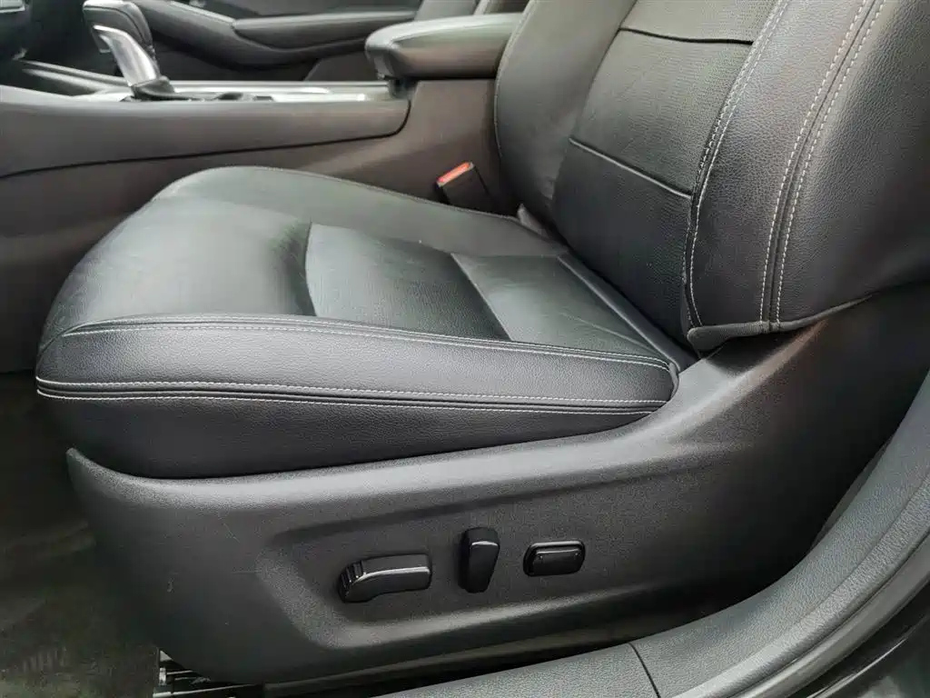 NISSAN TEANA 2021