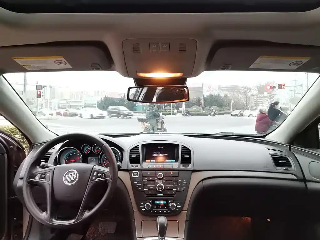 BUICK REGAL 2009
