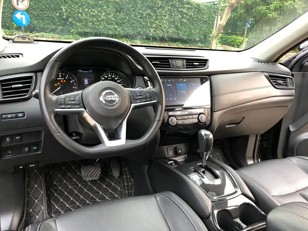 NISSAN X-TRAIL 2021