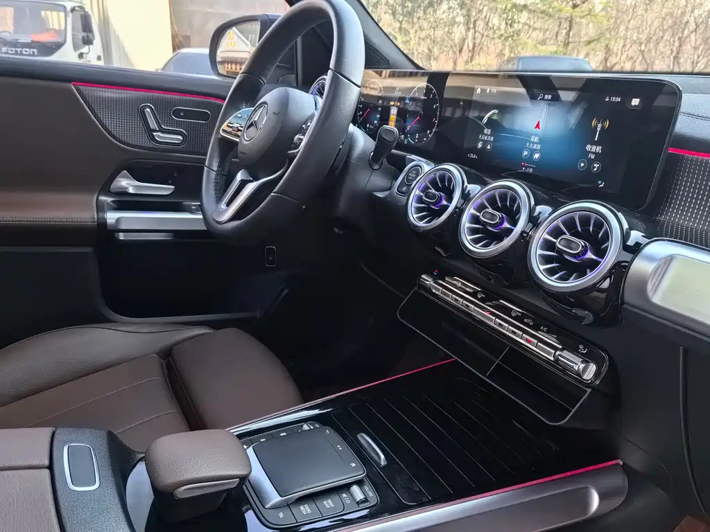 MERCEDES BENZ GLB 2022