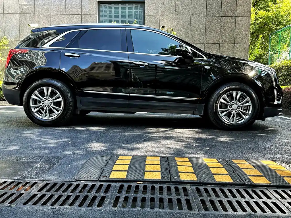 CADILLAC XT5 2020