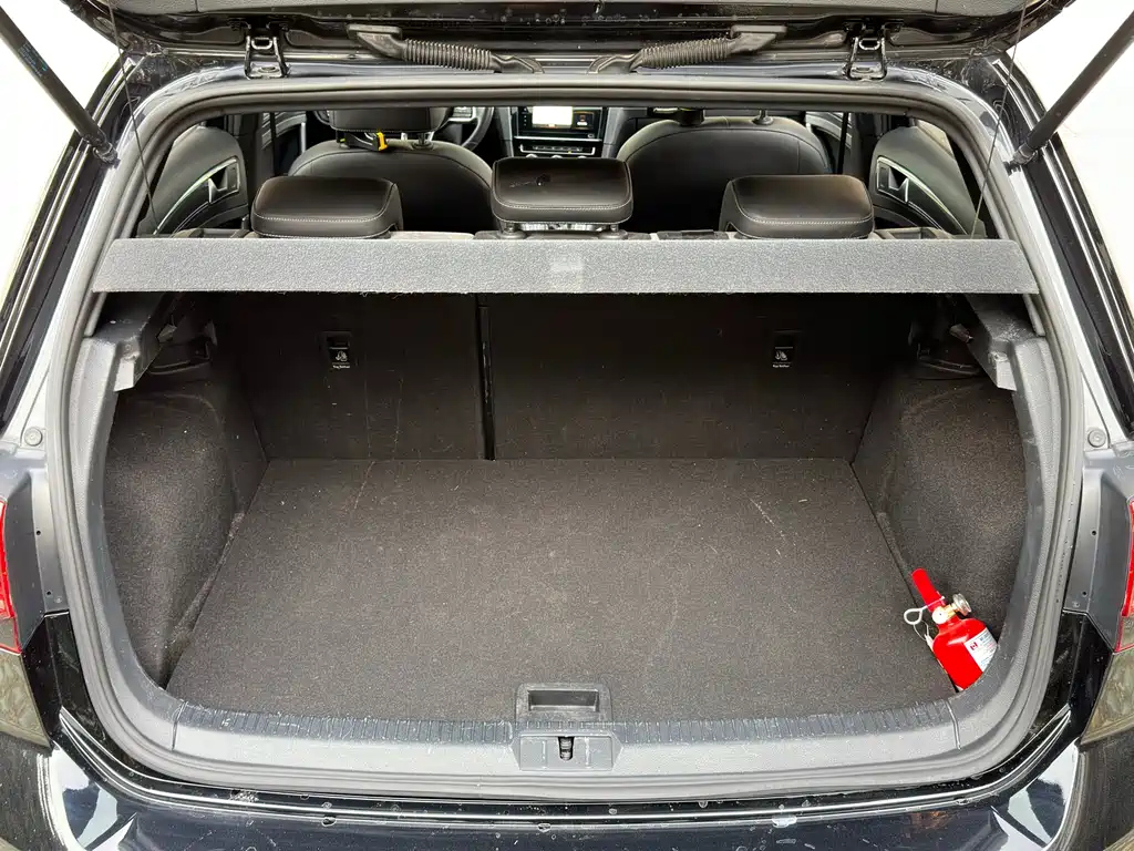 VOLKSWAGEN GOLF 2020