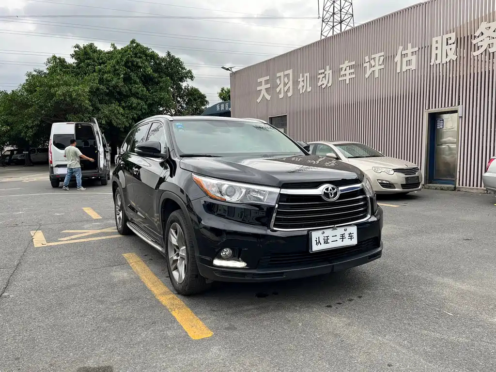 TOYOTA HIGHLANDER 2017