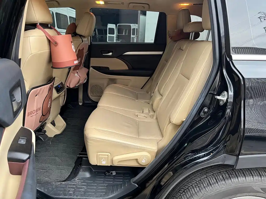 TOYOTA HIGHLANDER 2017