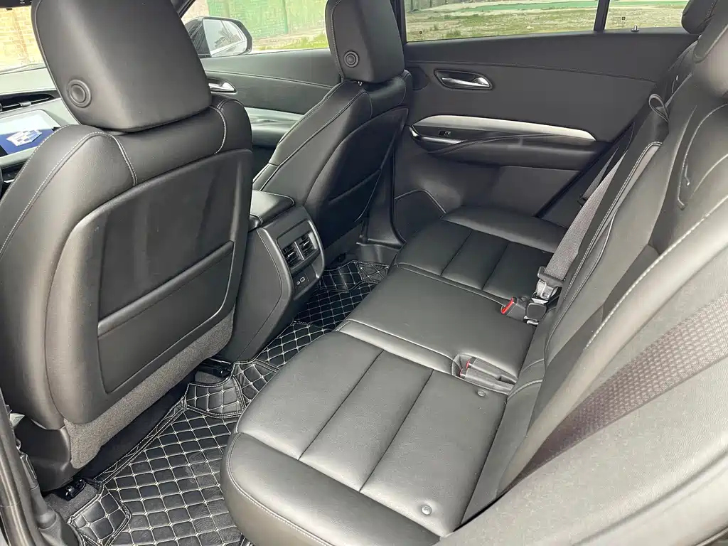 CADILLAC XT4 2021