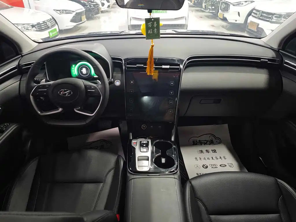 HYUNDAI TUCSON 2023