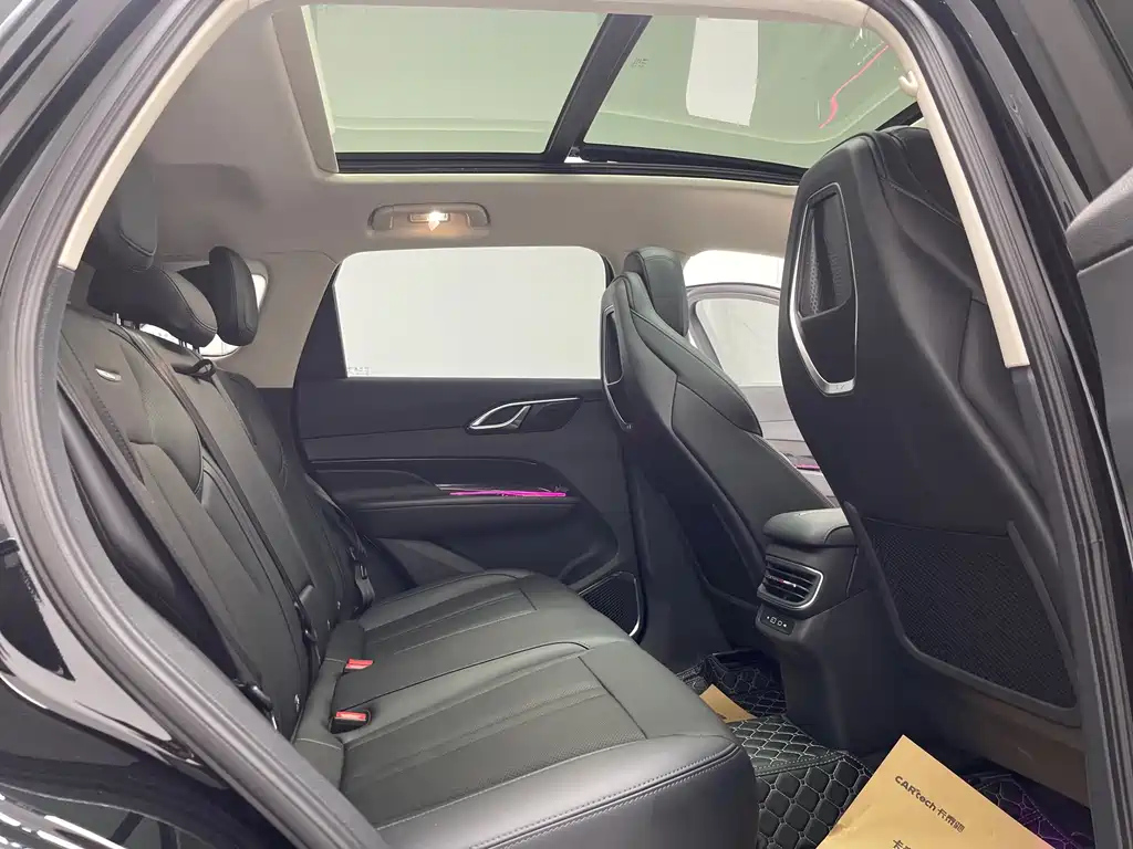 HONGQI HS3 2023
