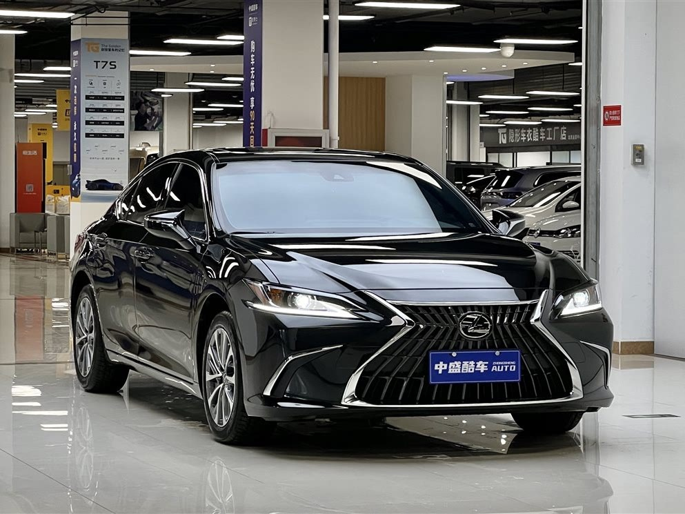 LEXUS ES 2024