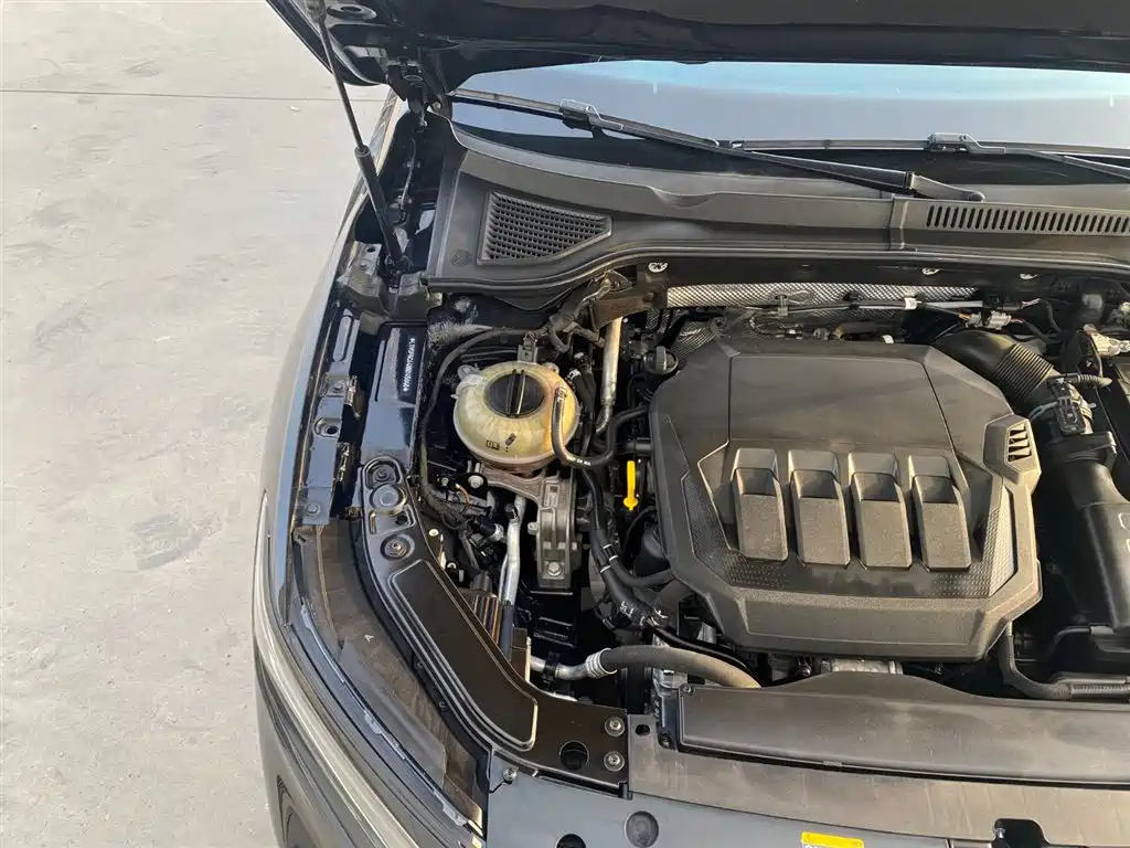 VOLKSWAGEN PASSAT 2022
