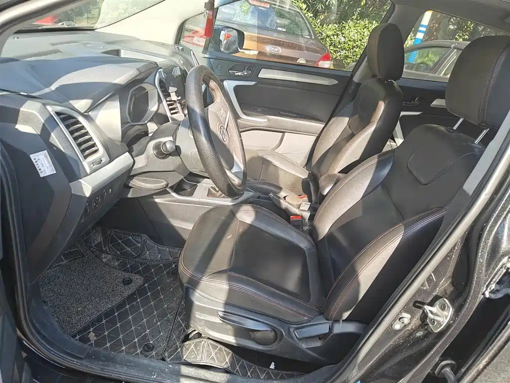 JAC REFINE S3 2016