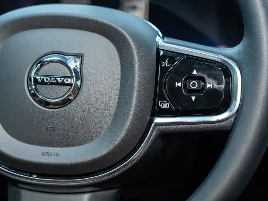 VOLVO S90 2024