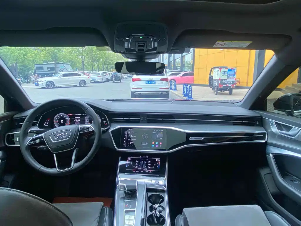 AUDI A6L 2023