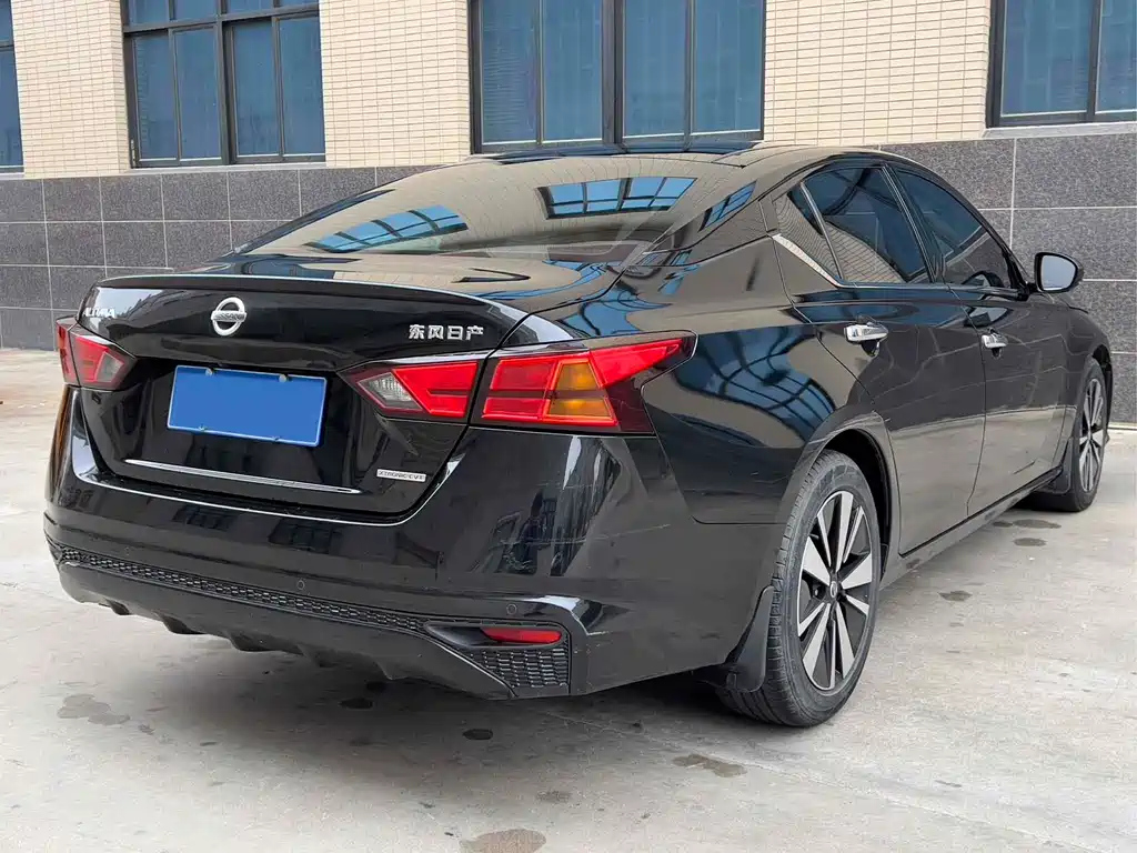 NISSAN TEANA 2021