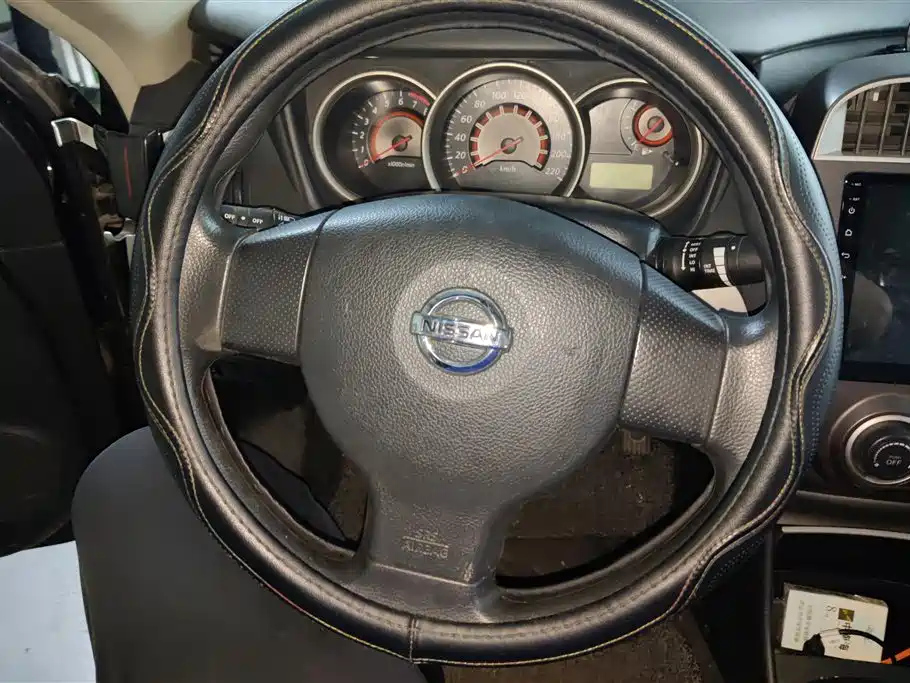 NISSAN SYLPHY 2017