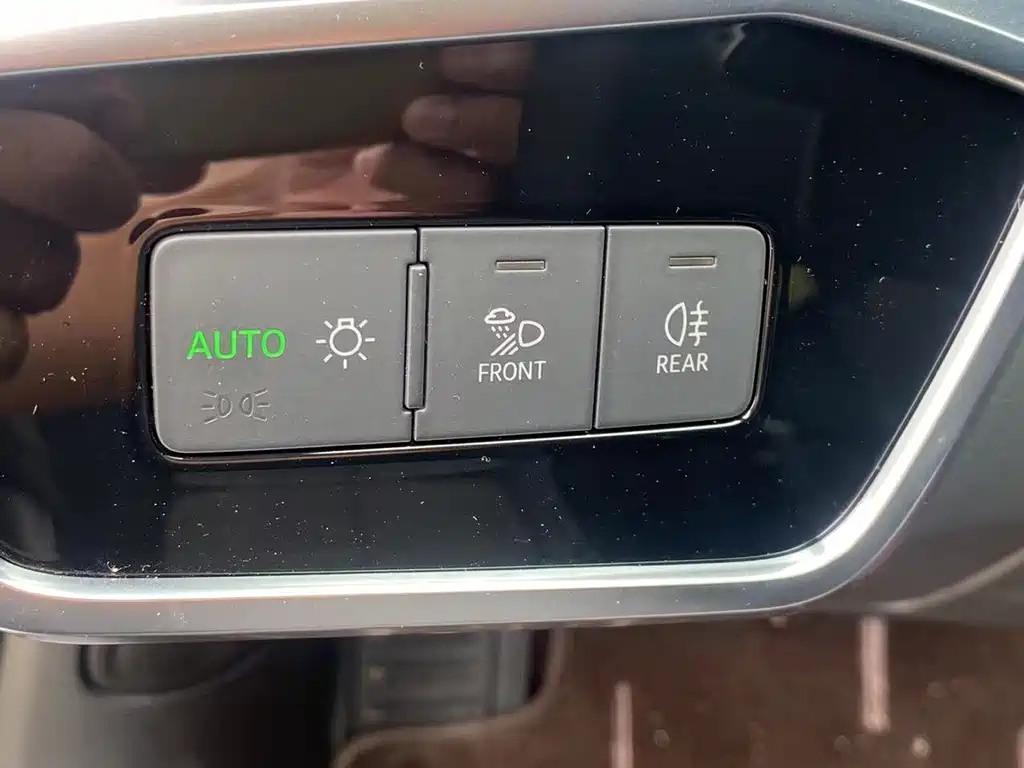 AUDI A6L 2020