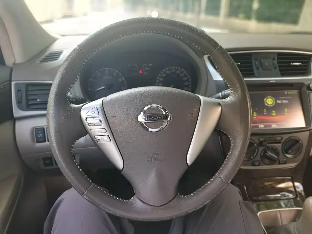 NISSAN SYLPHY 2013