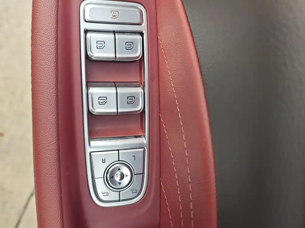 HONGQI H5 2023