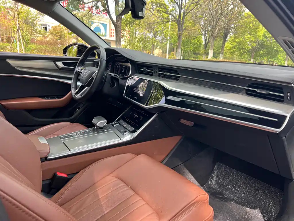 AUDI A6L 2021