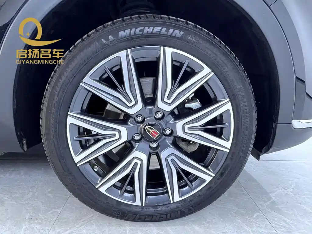 HONGQI HS5 2022