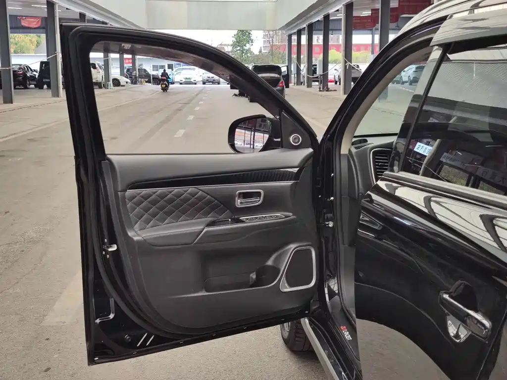 MITSUBISHI OUTLANDER 2022