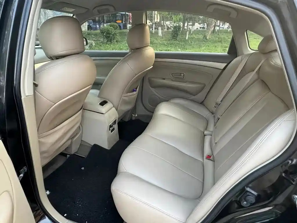 NISSAN SYLPHY 2018