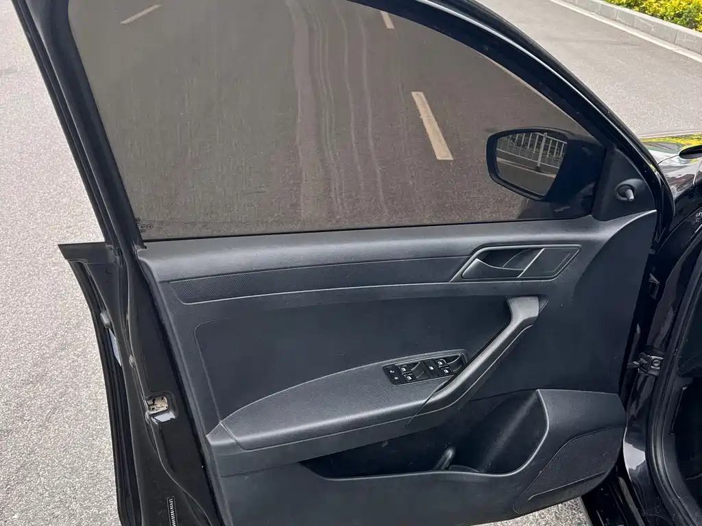 VOLKSWAGEN JETTA 2014