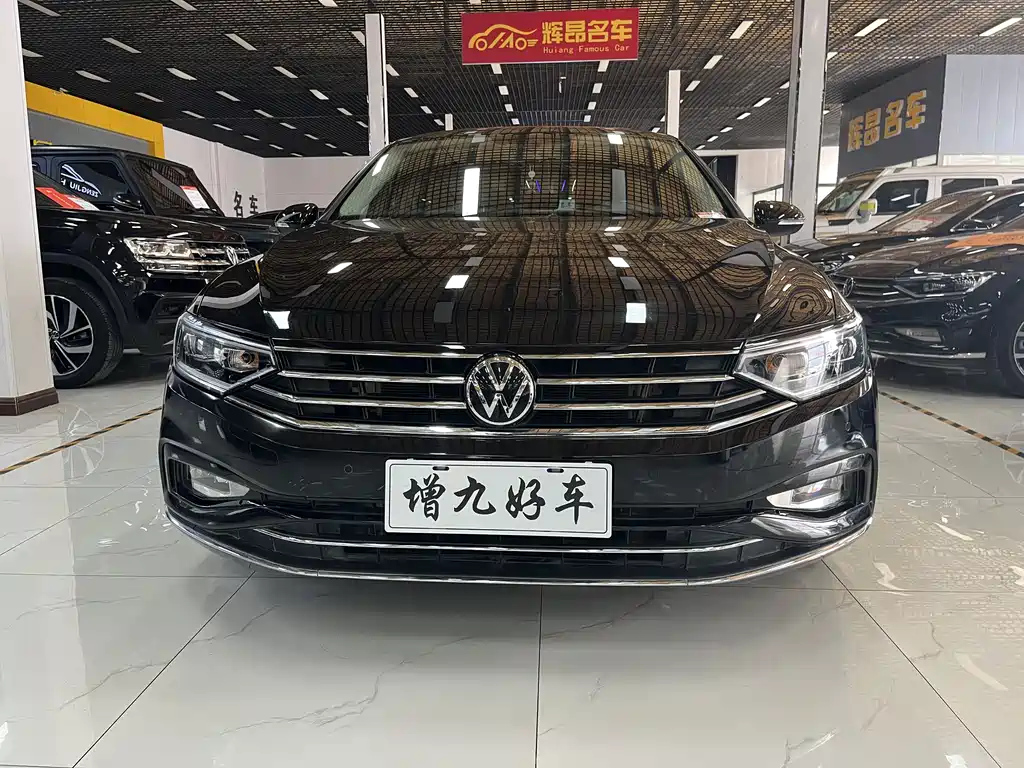 VOLKSWAGEN MAGOTAN 2022