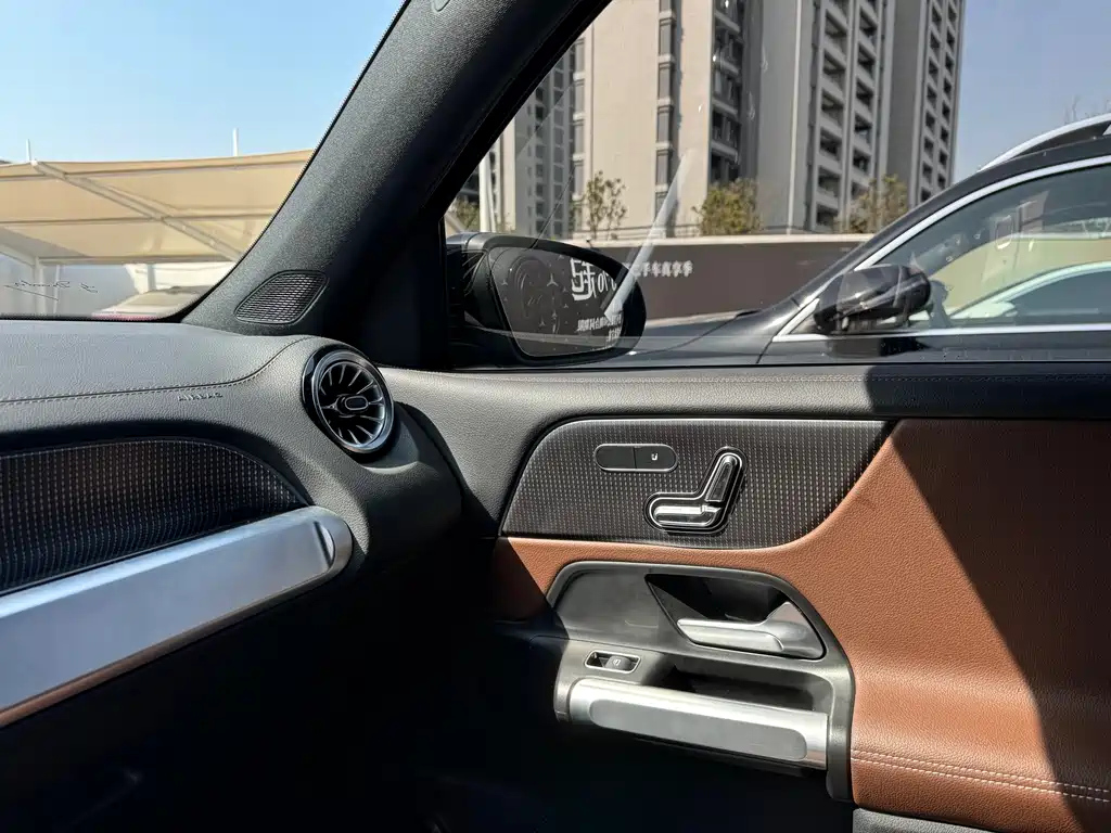MERCEDES BENZ GLB 2022