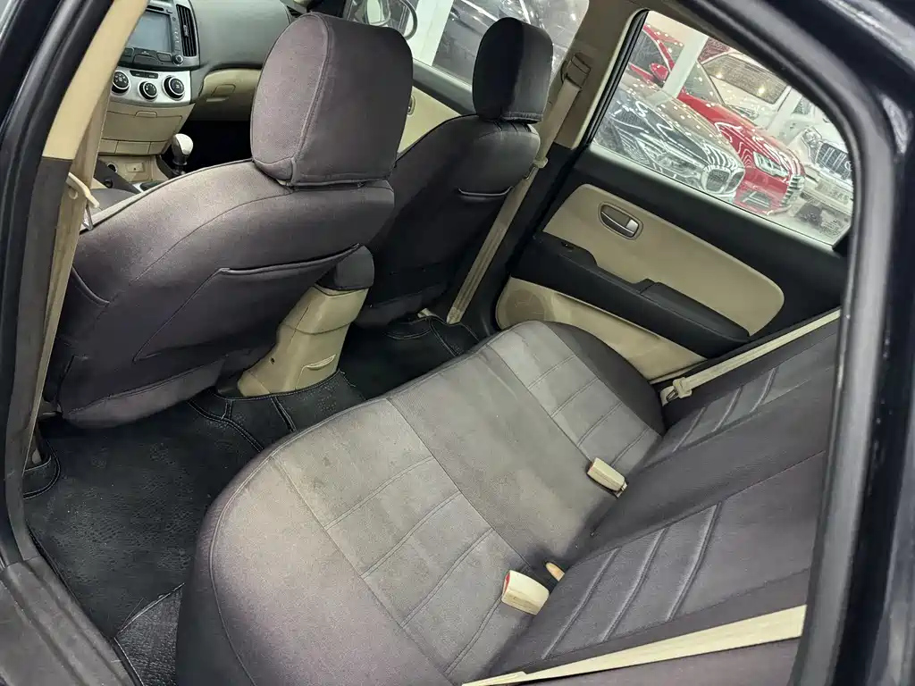 HYUNDAI CELESTA 2010