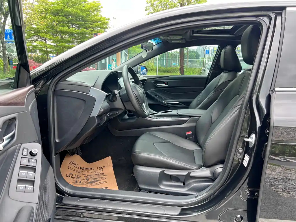 TOYOTA AVALON 2020