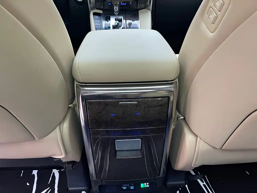 TOYOTA ALPHARD 2019