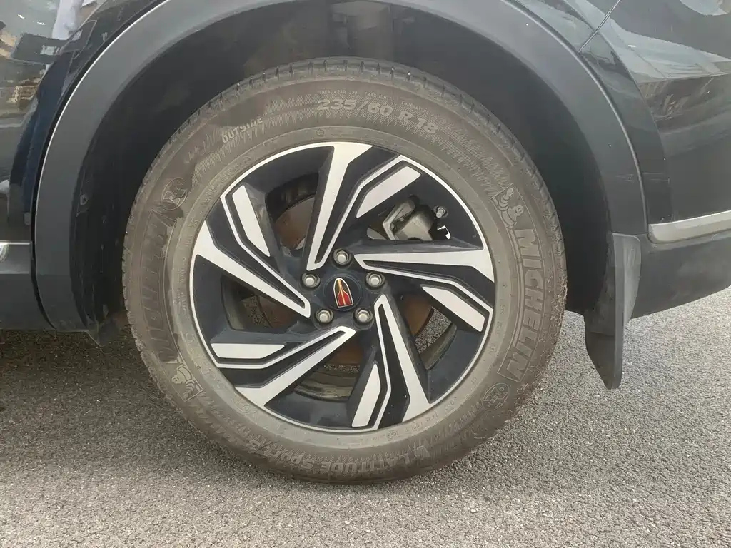 HONGQI HS5 2022