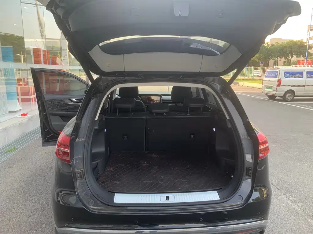 HONGQI HS5 2022