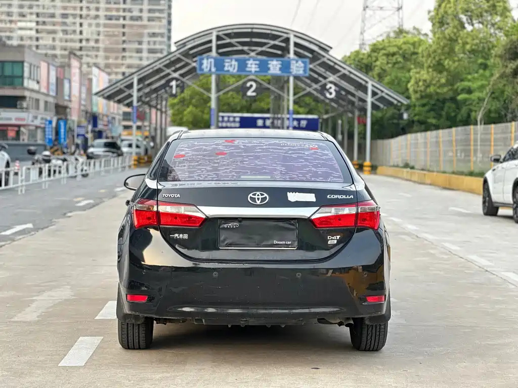 TOYOTA COROLLA 2017