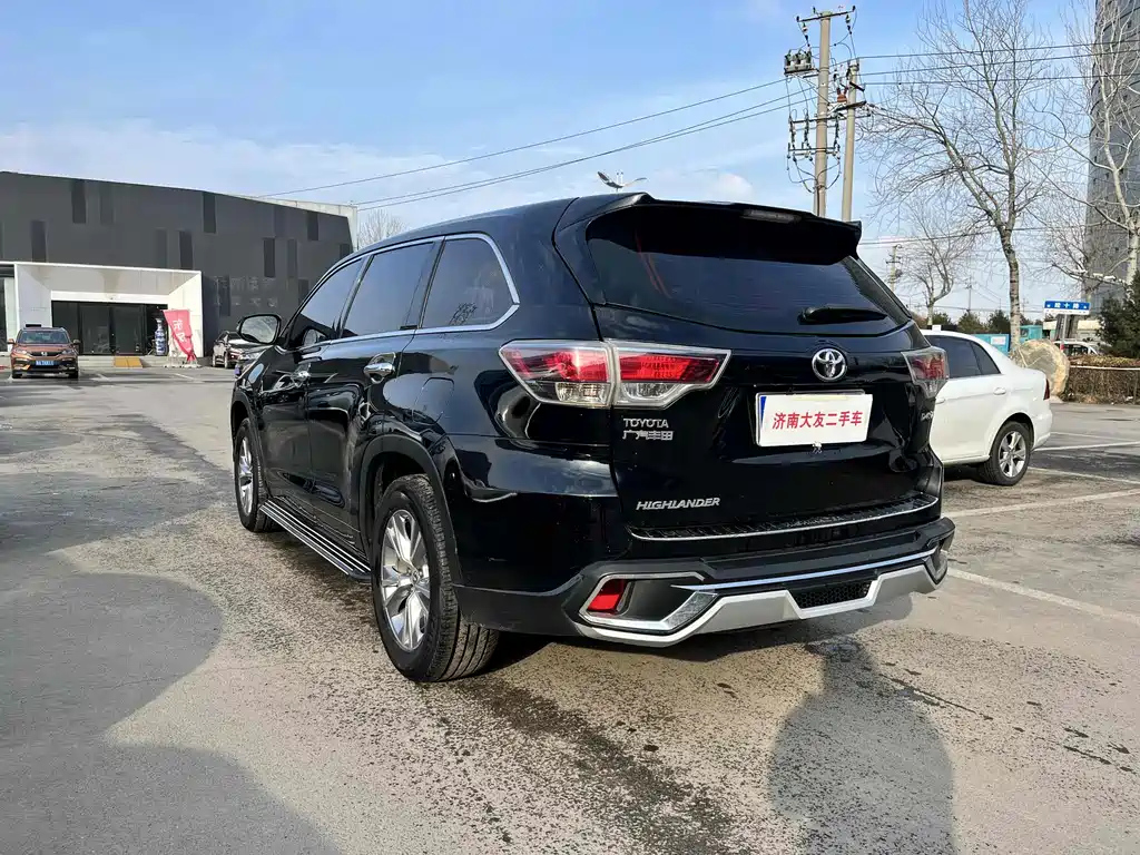 TOYOTA HIGHLANDER 2016