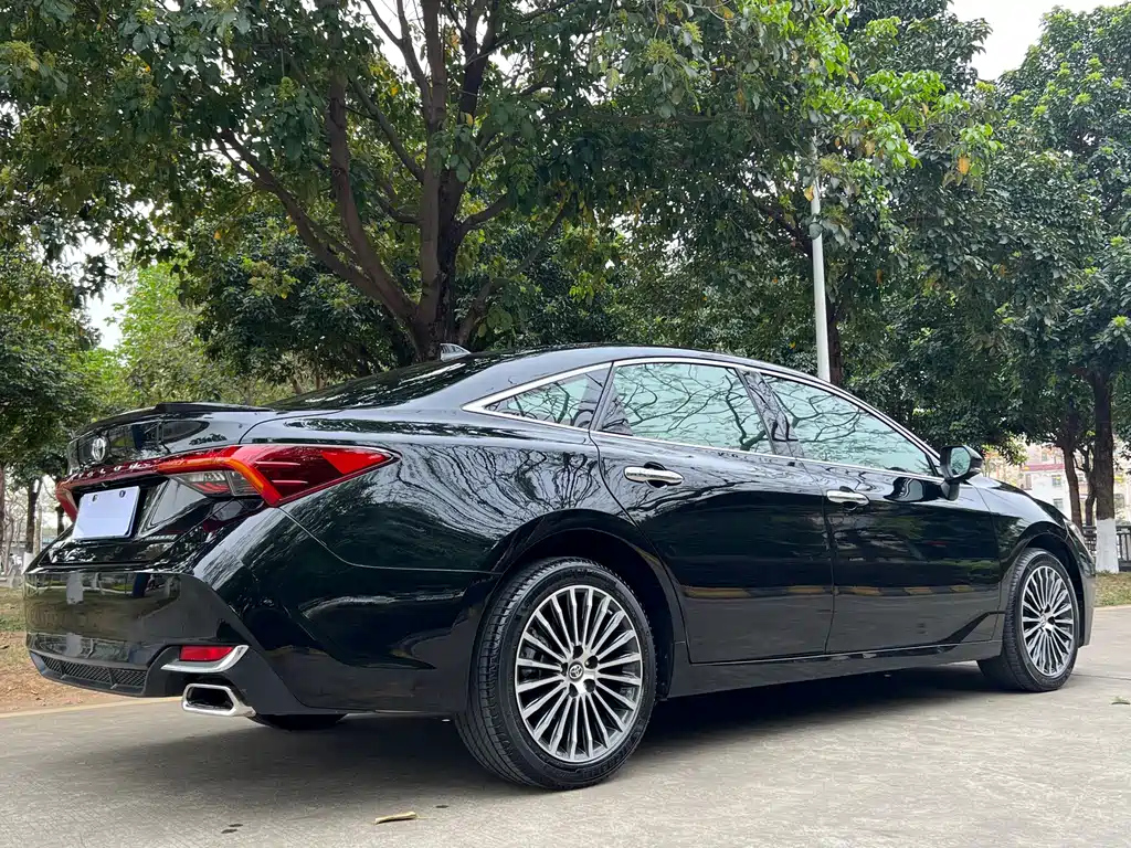TOYOTA AVALON 2020