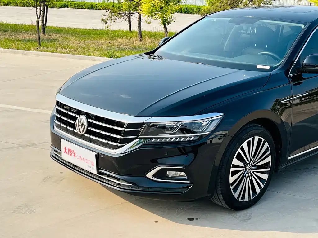 VOLKSWAGEN PASSAT 2020