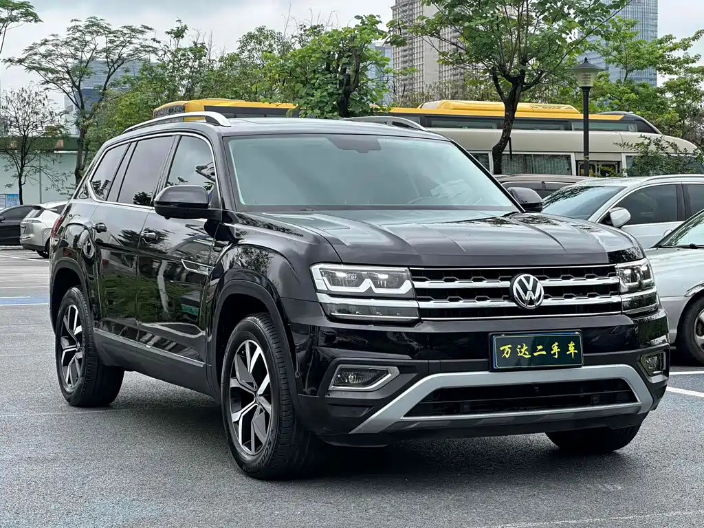 VOLKSWAGEN TOURAN 2020