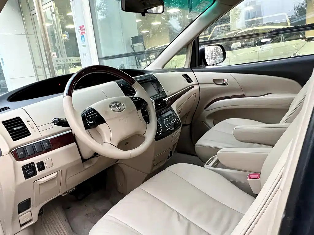 TOYOTA PREVIA 2015