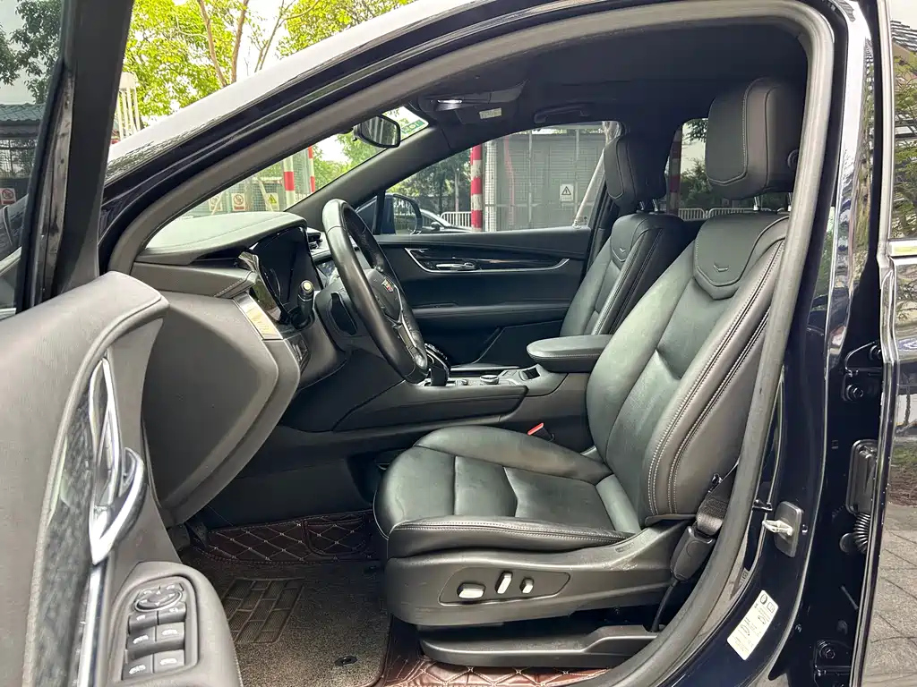 CADILLAC XT5 2020