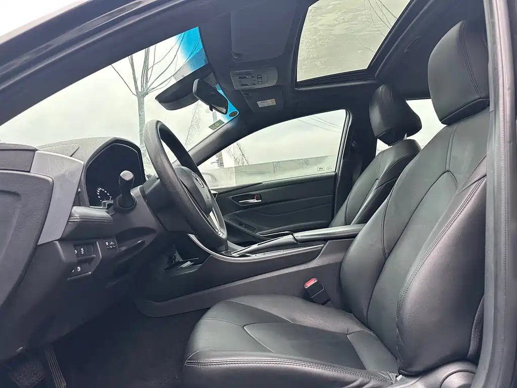 TOYOTA AVALON 2020