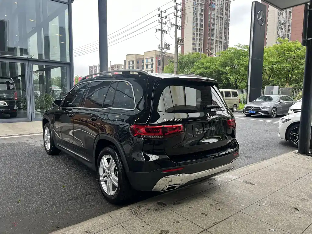 MERCEDES BENZ GLB 2022