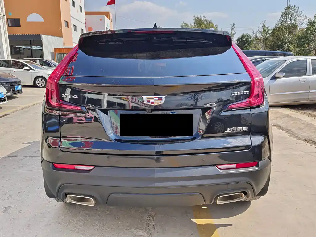 CADILLAC XT4 2021