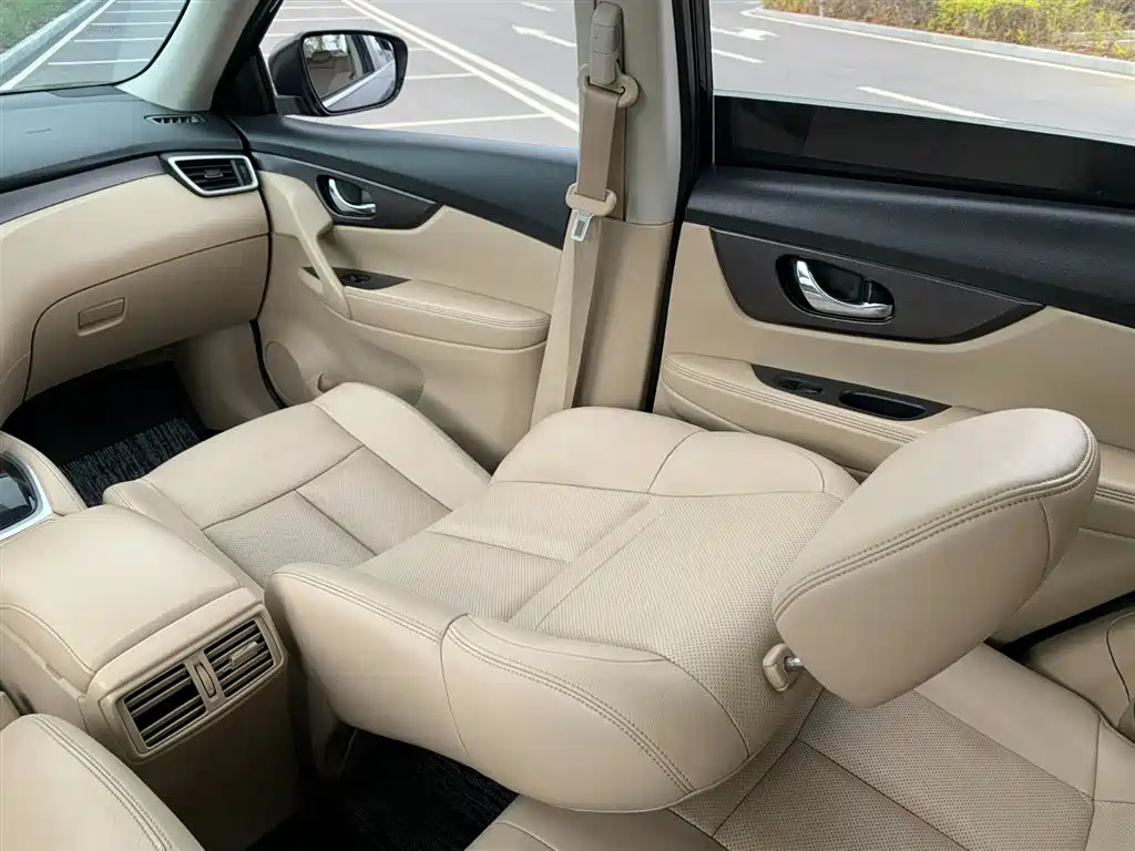 NISSAN X-TRAIL 2017