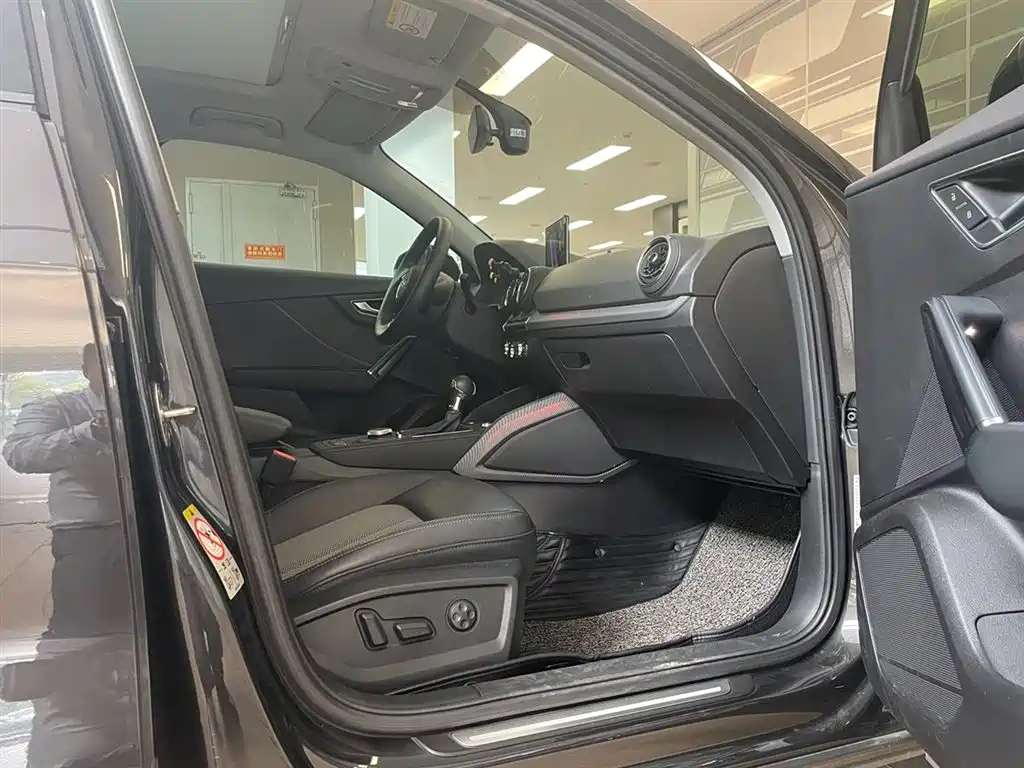 AUDI Q2L 2020