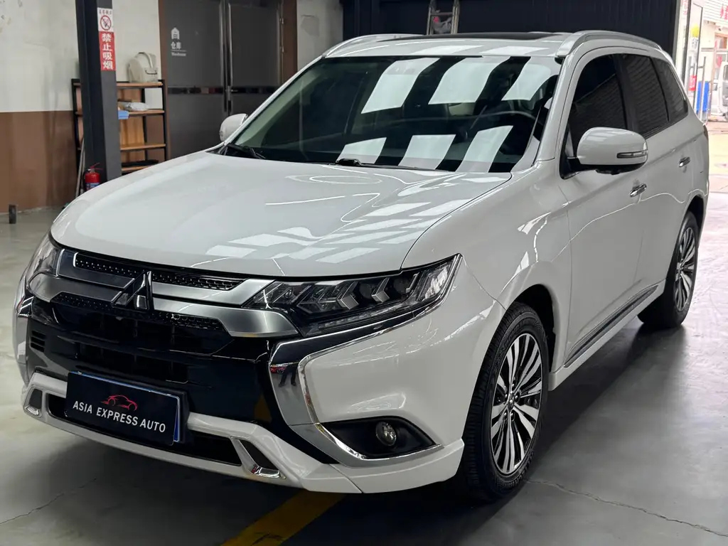 MITSUBISHI OUTLANDER 2021